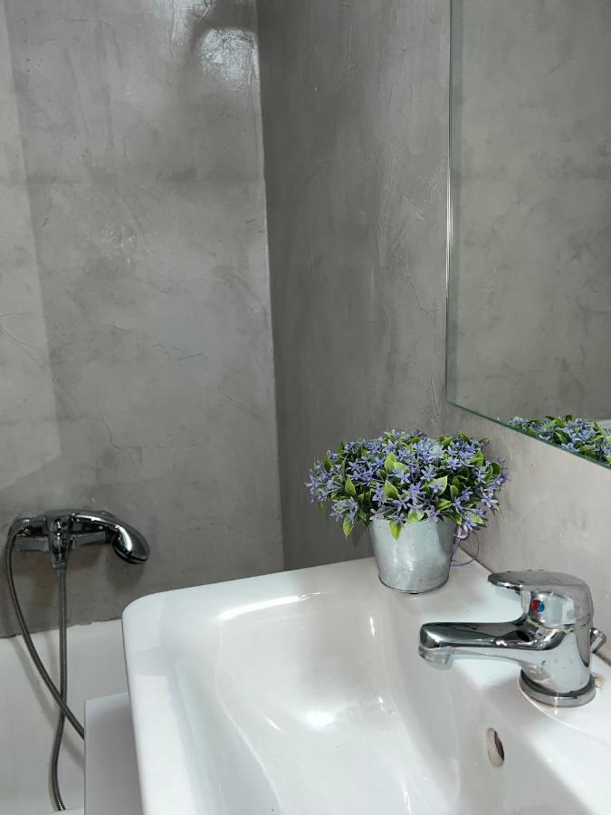 Agios Eleftherios Metro St. 2 Bedrms 4 Pers. Flat Atenas Exterior foto
