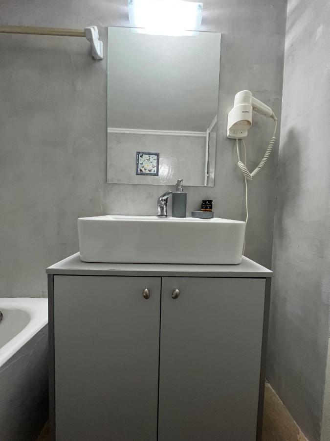 Agios Eleftherios Metro St. 2 Bedrms 4 Pers. Flat Atenas Exterior foto